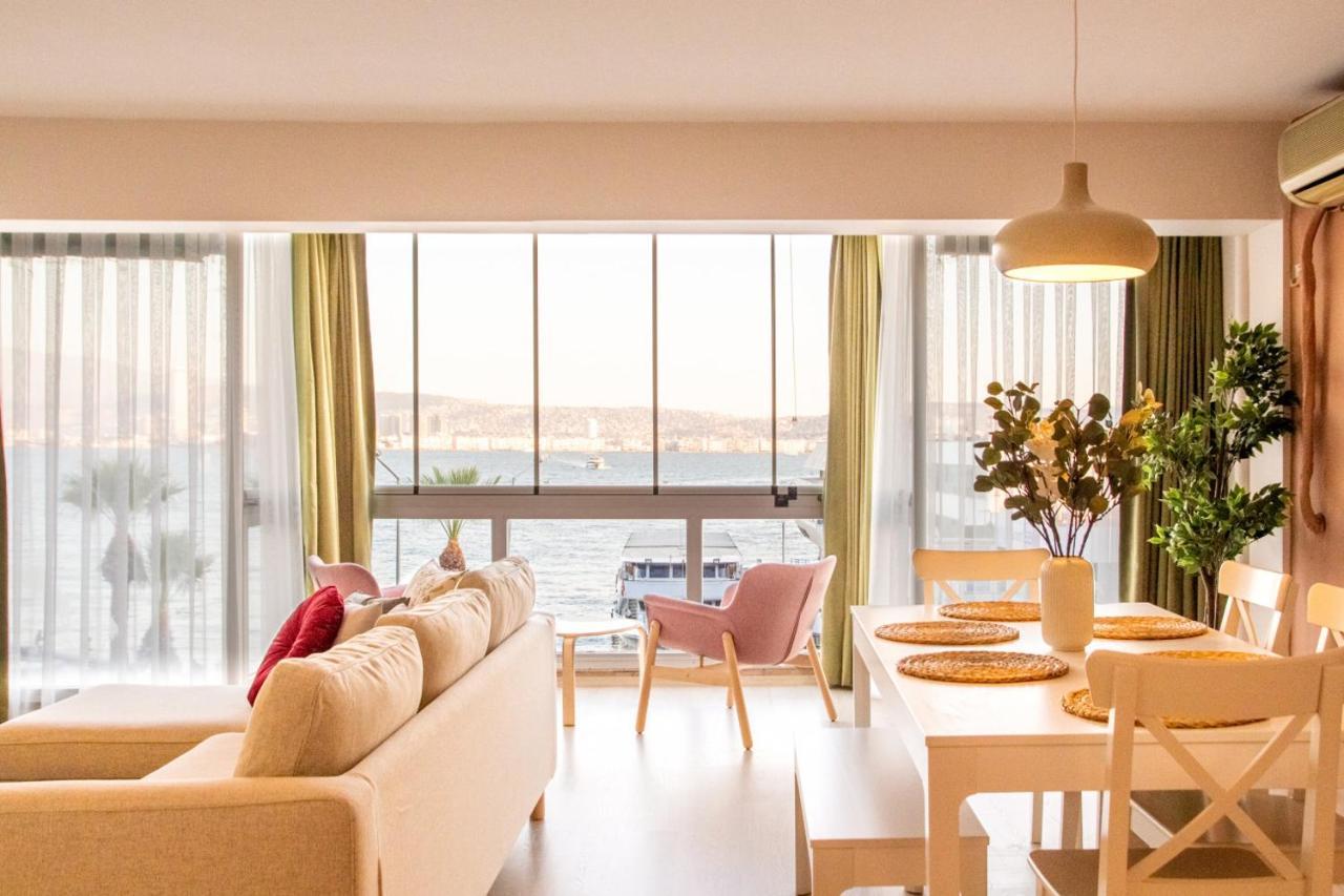 Flat With Sea View Near Karsiyaka Coast Apartment อิซมีร์ ภายนอก รูปภาพ