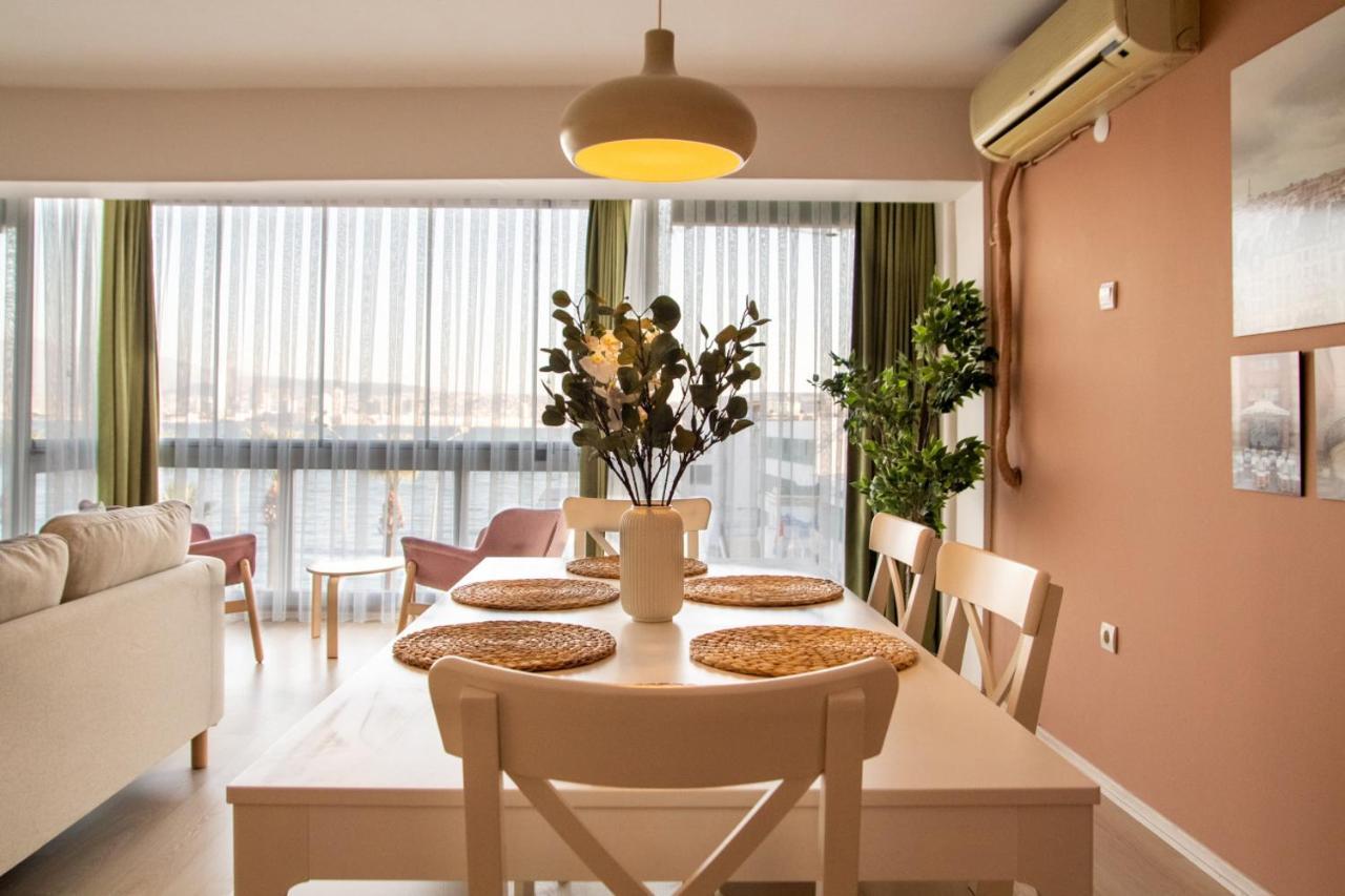 Flat With Sea View Near Karsiyaka Coast Apartment อิซมีร์ ภายนอก รูปภาพ