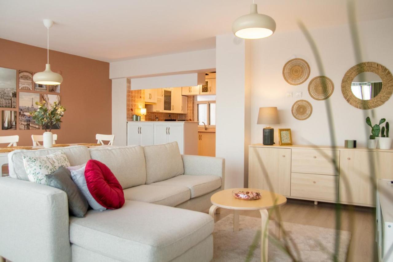 Flat With Sea View Near Karsiyaka Coast Apartment อิซมีร์ ภายนอก รูปภาพ